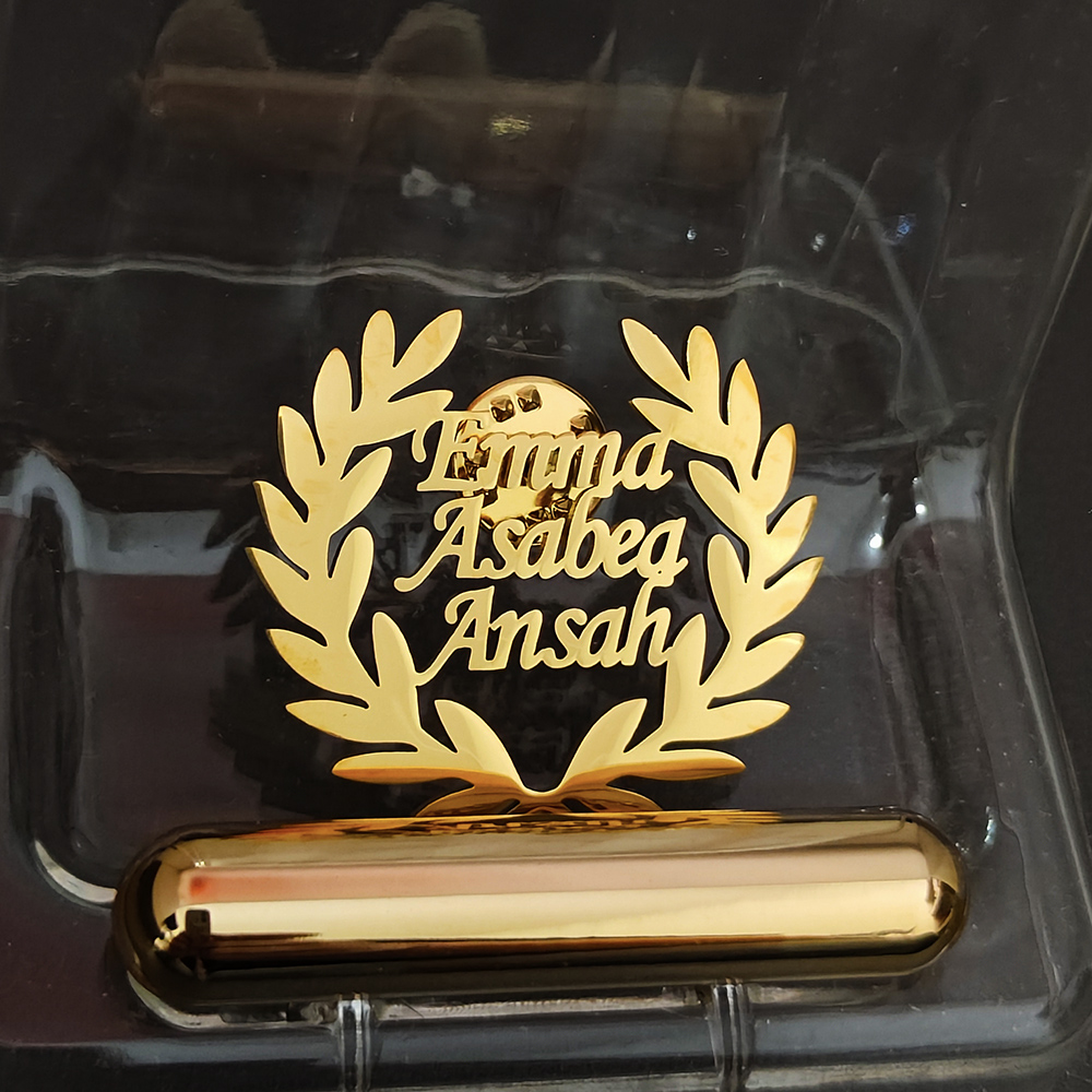 تخصيص الرجال النساء اسم رسالة  - مراجعة Men Accessories Brooch وسعره