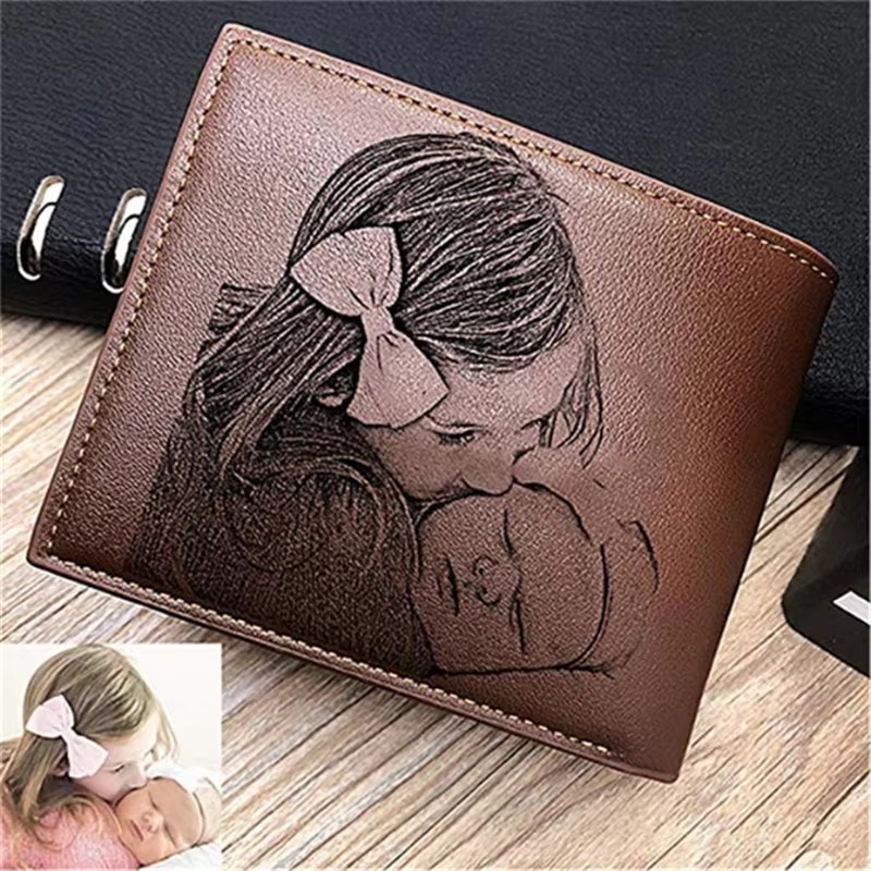 محفظة قصيرة منقوشة لعام 2025 م - مراجعة Bifold Leather Wallet وسعره