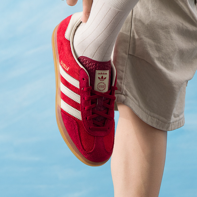 أحذية أديداس النسائية الأصلية  - مراجعة Adidas Shoes Gazelle وسعره